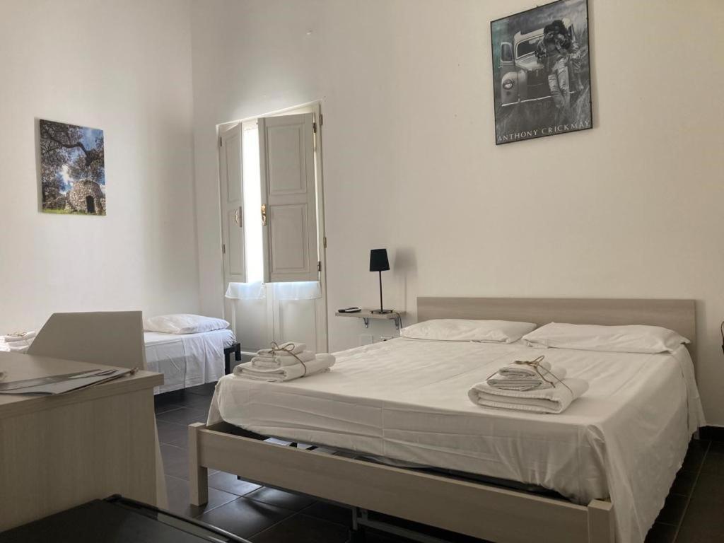 Bed and Breakfast Gatto Bianco La Dimora Storica à Lecce Extérieur photo