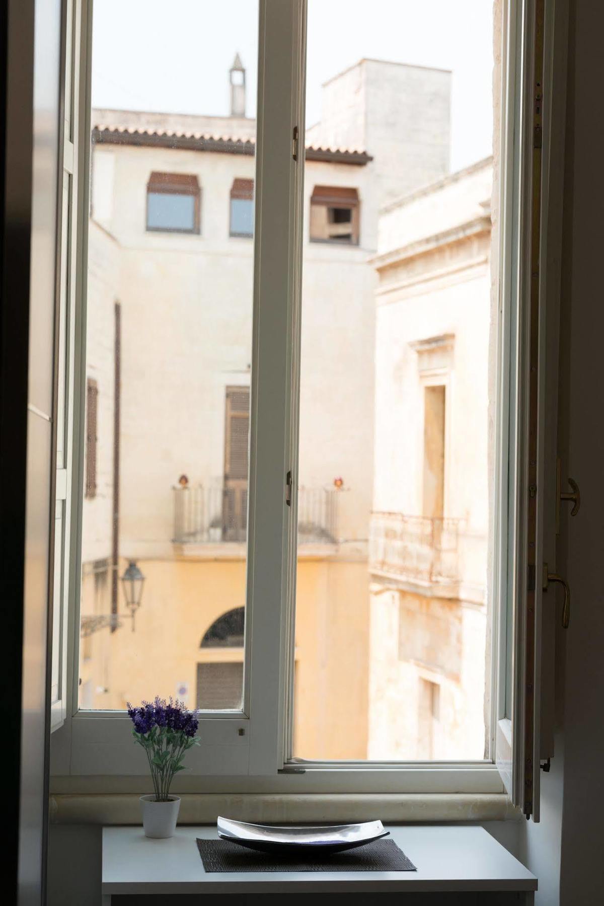 Bed and Breakfast Gatto Bianco La Dimora Storica à Lecce Extérieur photo