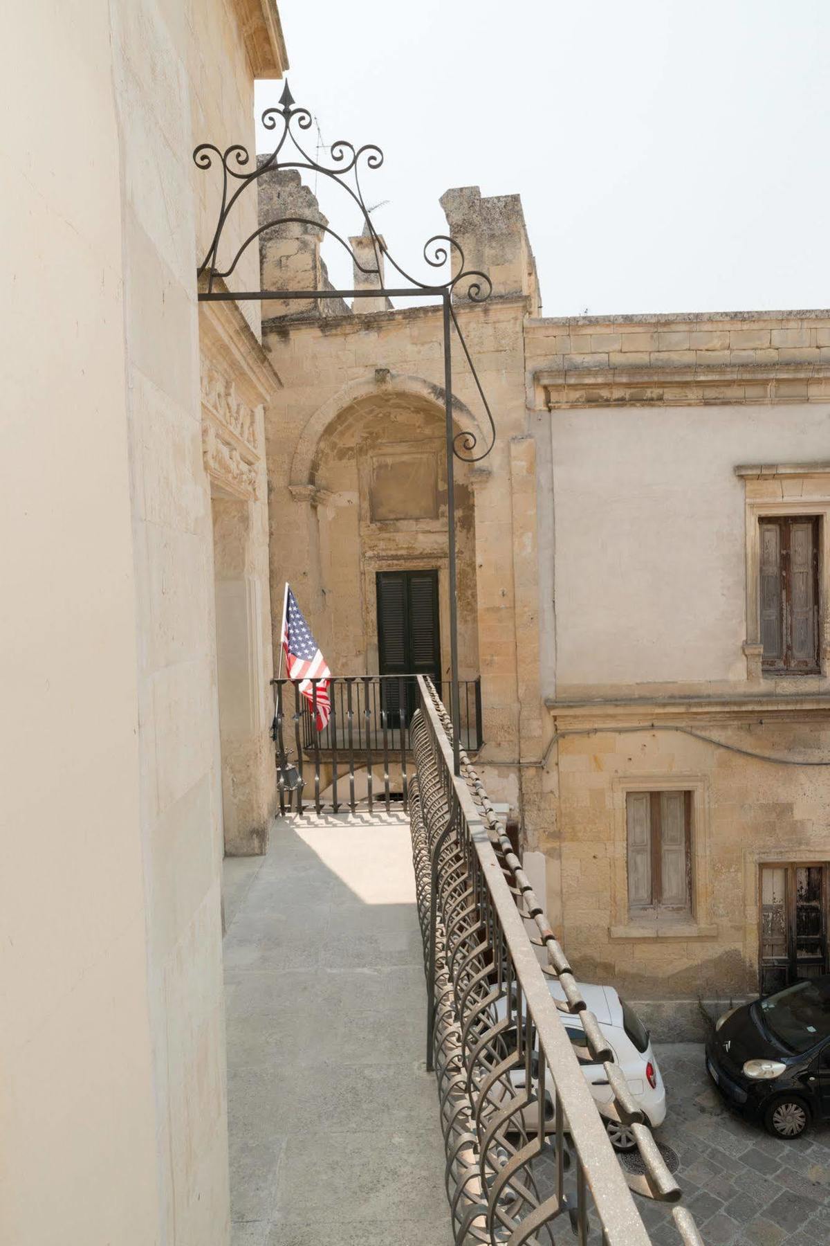 Bed and Breakfast Gatto Bianco La Dimora Storica à Lecce Extérieur photo