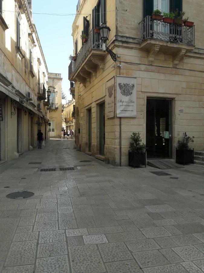 Bed and Breakfast Gatto Bianco La Dimora Storica à Lecce Extérieur photo